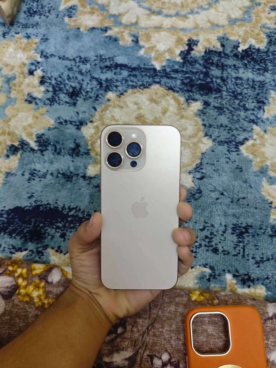 ايفون 16برو ماكس ذاكره 256 جاهز جديد صالي شهر من اشتريته السعر 1500الاستفسار خاص ***********
