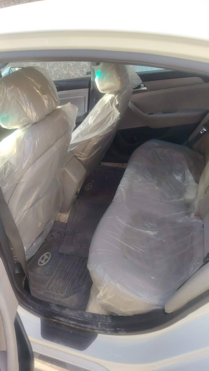 السلام عليكم سوناته  مصبوغه حزام شرط تكشير حادثه بمريكا بنيد مديل 17 فول مواصفات فتحه بصمه وبصمت  بيبان اناره عد لاقتراب وهواي بيه مواصفات مكينه كير حداديه كفاله لا تنقيص ولا تبخير معلايه كازكت انسه شي اسمه دوانز سياره حاهزه عل اخر حبايه ما عايزه شي السعر 110وبيه مجال قليل  مكاني النجف شارع المدينه وهاذه رقمي***********
