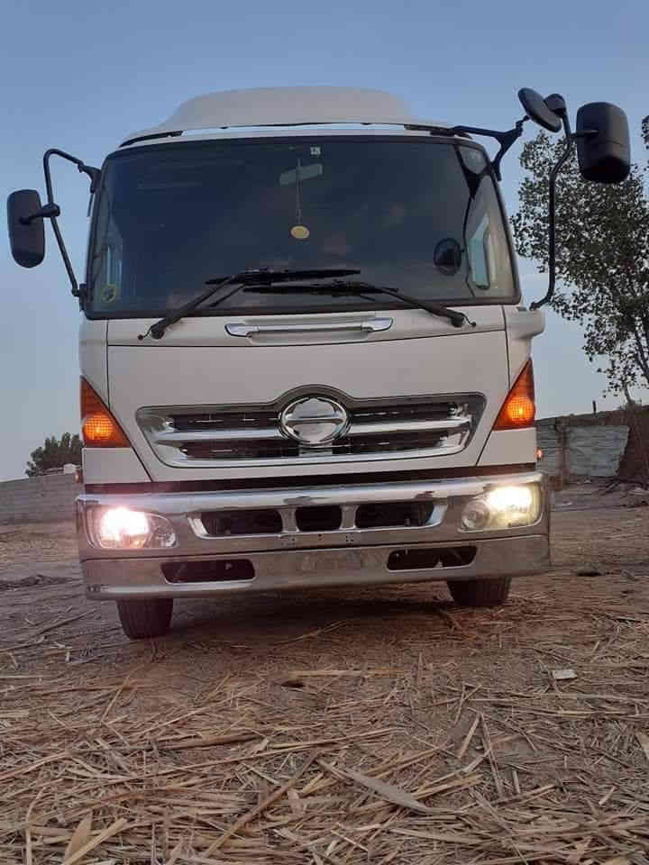 سلام عليكم سياره هينو شيطان بسمي موديل 2003 ناصريه سوق الشيوخ سعر ب300ورقه مكفوله كفاله عامه رقم السياره بغداد ***********
