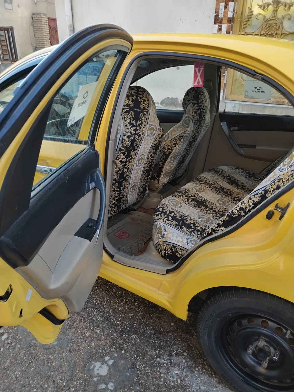 افيو خليجي شركه عامه ٢٠١١
جاهزه سياره كير ومكينه حاويه كفاله حداديه طخم تواير جدد (ضفيره جديده توني شاده عوزه تلحيضات كرهبائياته) سياره مال جناي باتري جديد عنبار جديد باور جديد مكفوله من العيب الشرعي والضربه القويه مصبوغه عام جماليه. بسمي سياره سنويته بعدهي مامنتهيه رقم نكليزي بصره مامستلمه.. 
سياره بيع او مراوس خصوصي 
سعره _ ٦٠ بيه مجال قليل 
عنوان _ناصريه مركز 
***********
