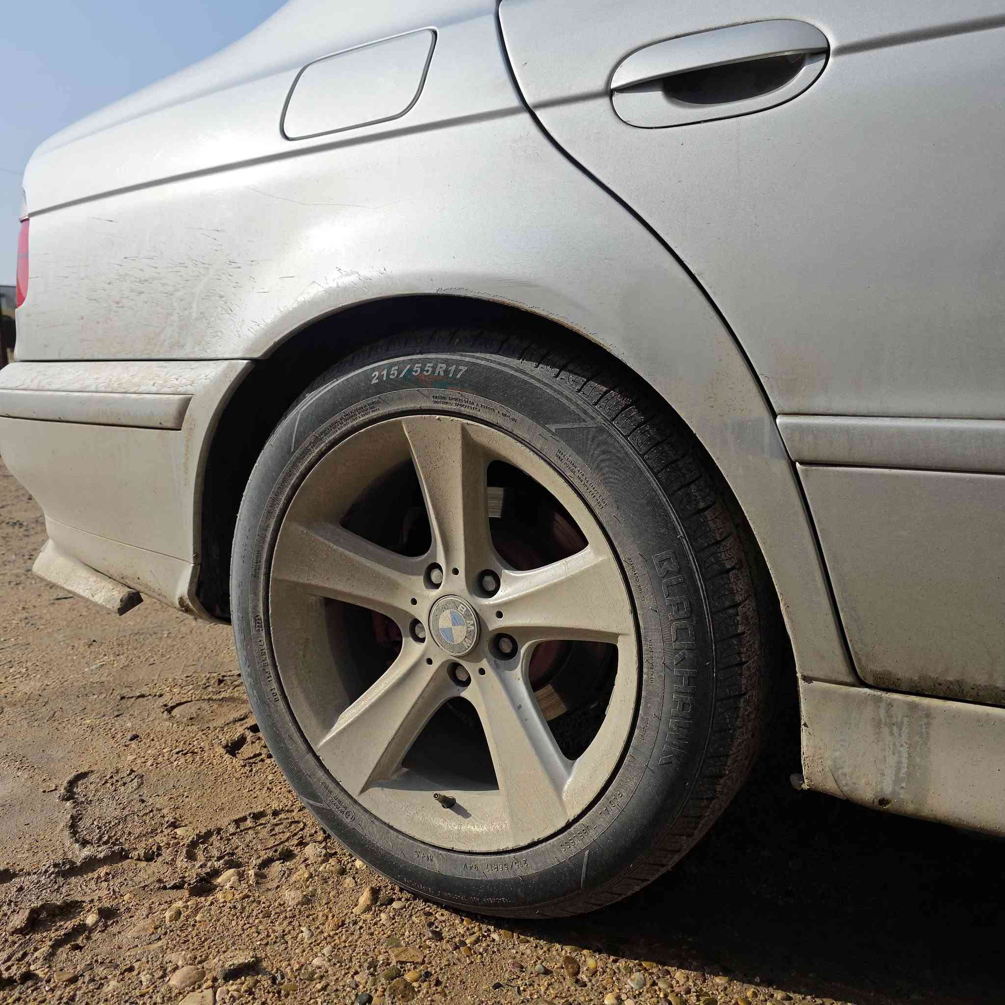 تخم ويل كب نجمة حجم 17 / الويل الخلفي بي تصليح فقط الباقي نظيف / 275 الف / ***********
