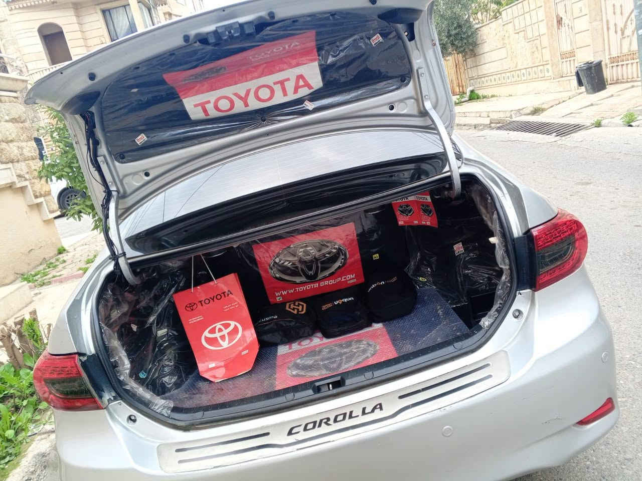 قطعة نادرة بسعر مناسب جداً 108 $ نقداً فقط
كورلا 2011  بوند مبدل بلادي وجاملغ بي صبغ قليل كير محرك صدر رقم كله جديد مكاني القيارة 
بيع فقط ونقدا 
***********

