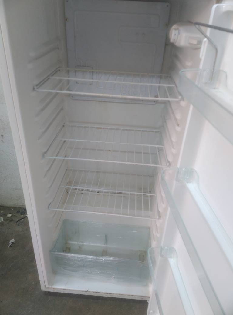 ثلاجه نوع TlFFANY ١٢ قدم شرط اي خلل مرجوعه للتصال *********** كركوك, العراق
