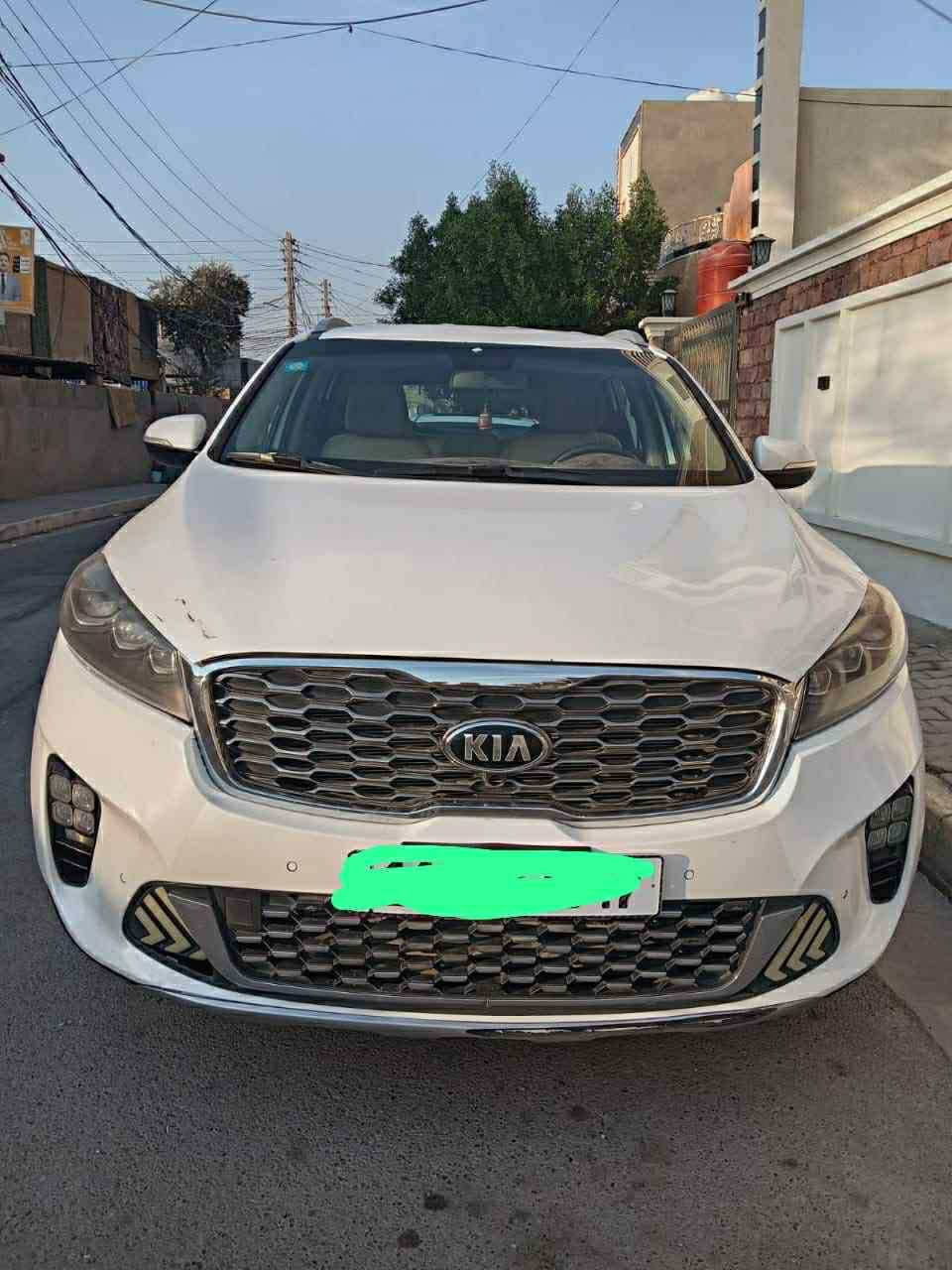 يالله
سلام عليكم سورنتو 2018 خليجي 
السعر                                    225 وبيه مجال خير من الله
الستفسار  اكثر                 ***********
                                      *********** 
المواصفات 
6سلندر 
7راكب 
3قطع تبريد 
جنطه كهرباء 
بصمه ابواب وتشغيل نص مواصفات معروفه 
ماشه 100 
سياره جديده كفاله عامه من الصبغ والفتح والتبديل مكينه وكير مكفولات على الشركه برغي ما مفتوح بيه وكلشي موضح بالسونار موجود بالمنشور 
علمن السياره باسمي 
مكان السياره بغداد المحموديه
