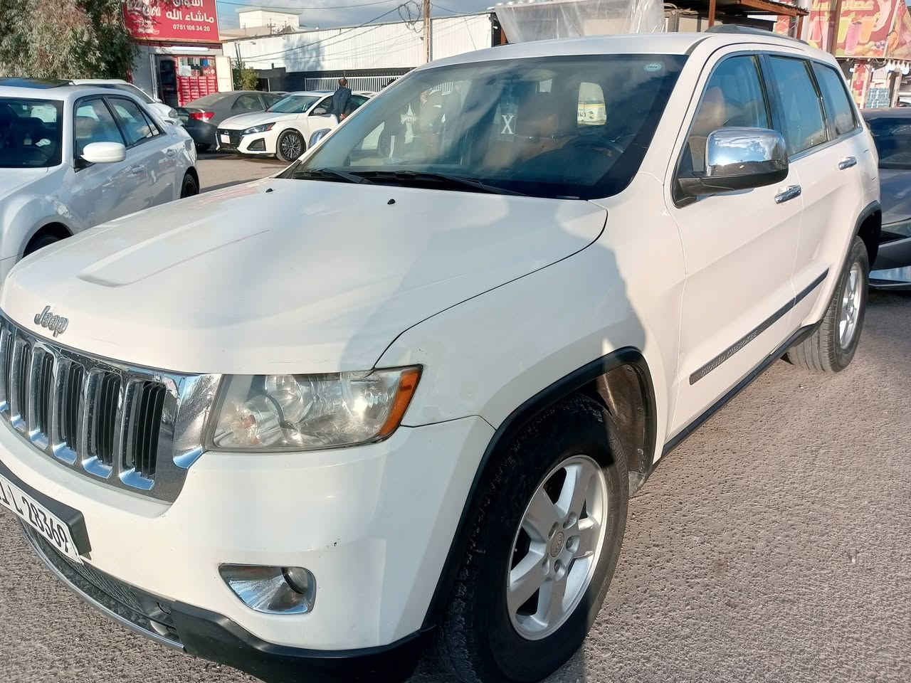 جيب لاريدو موديل 2011
بدون صبغ فور ويل رقم سنوية كله جديد دفتر بانزين موجود 
بدون صبغ فقط مكانين 3 تعديل بارد ع كد 3 اصابع 
سعرها 162 وبيها مجال 
مكاني كركوك 
للمعلومات اكثر اتصل على ***********
