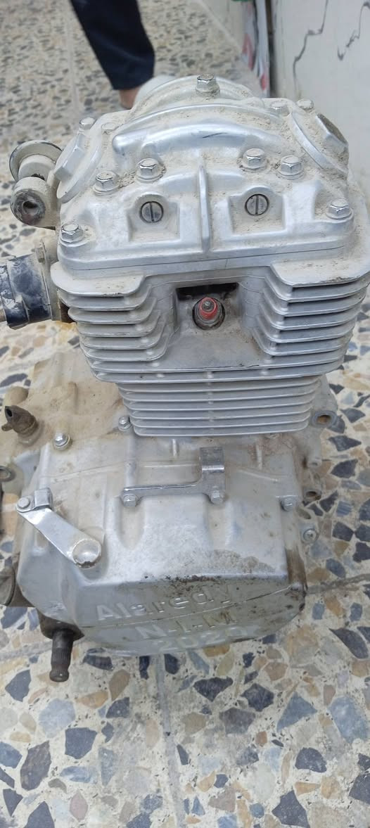 محرك أوربي مديل2020زنجيل الهندر صار ماي خفيف بدلته سعره 40وبي مجال بسيط مكاني كوفه تواصل خاص او ***********
