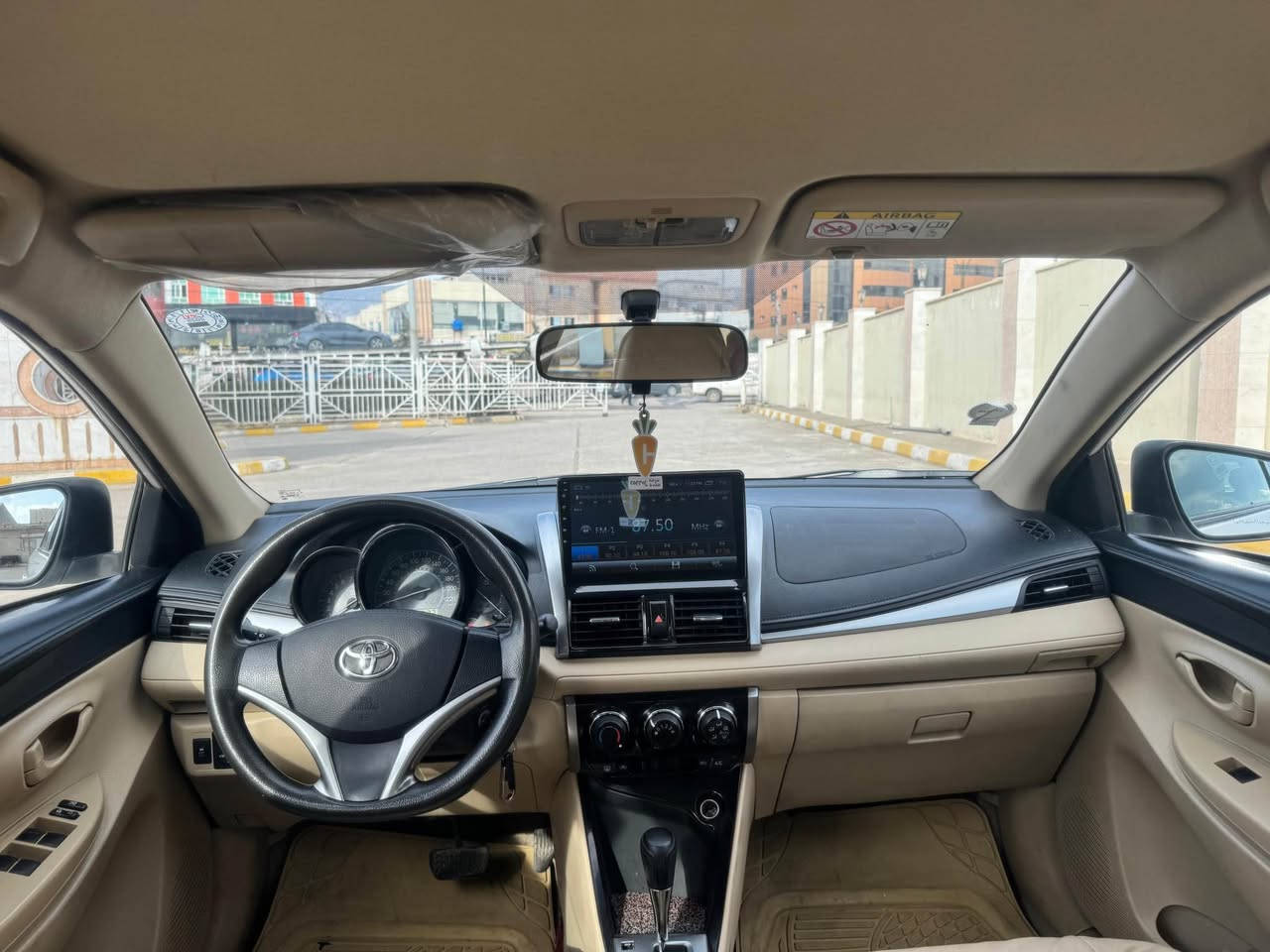 Toyota Yaris 2017
تويوتا يارس ٢٠١٧ مال شركة بيهه 3 مفتاح شركة
مواصفات E
مكينة ٤سلندر … رقم و سنويه جديد 2$ بيهه غرامه علي
ماشي 114
السيارة رقم اربيل و تحويل ب شرط 
مكفولة من كير و محرك و كهربائيات
و ب سعر(106$) ورقة و بيها مجال
 سياره بجم وراء كبس 
بيهه سفحه سكن فقط بخ بدون دواخل بدون ارباك مصبوخ علي شخط
 ***********
*********** اكر, نينوى
