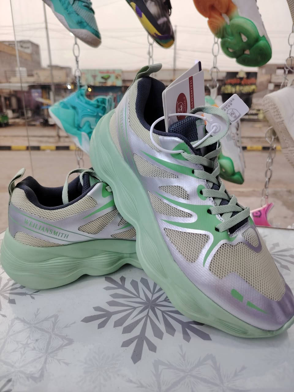 مرحبا زبائننا الكرام
اليوم وصلت وجبة جديدة من الاحذية الماركة قياسات مختلفة موديلات حديثة نايك أديداس بنسياكة سوبر كريمة كوالتي عالي زورو موقعنا الحصوة شارع 30 مقابل أسواق عموري ونموري اهلا وسهلا بالجميع ***********
