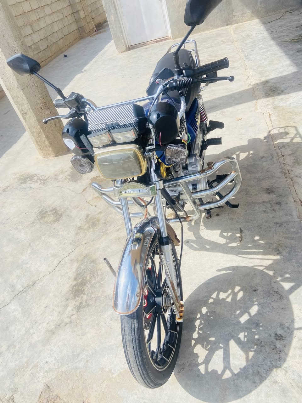 السلام عليكم دراجه للبيع موديل ٢٤ محرك مكفول. من كلشي وراق موجوده  السعر ٦٢٥ وبيهه مجال قليل 

*********** 

مكان صلاح الدين دجيل +  واصل جسر السنديه
