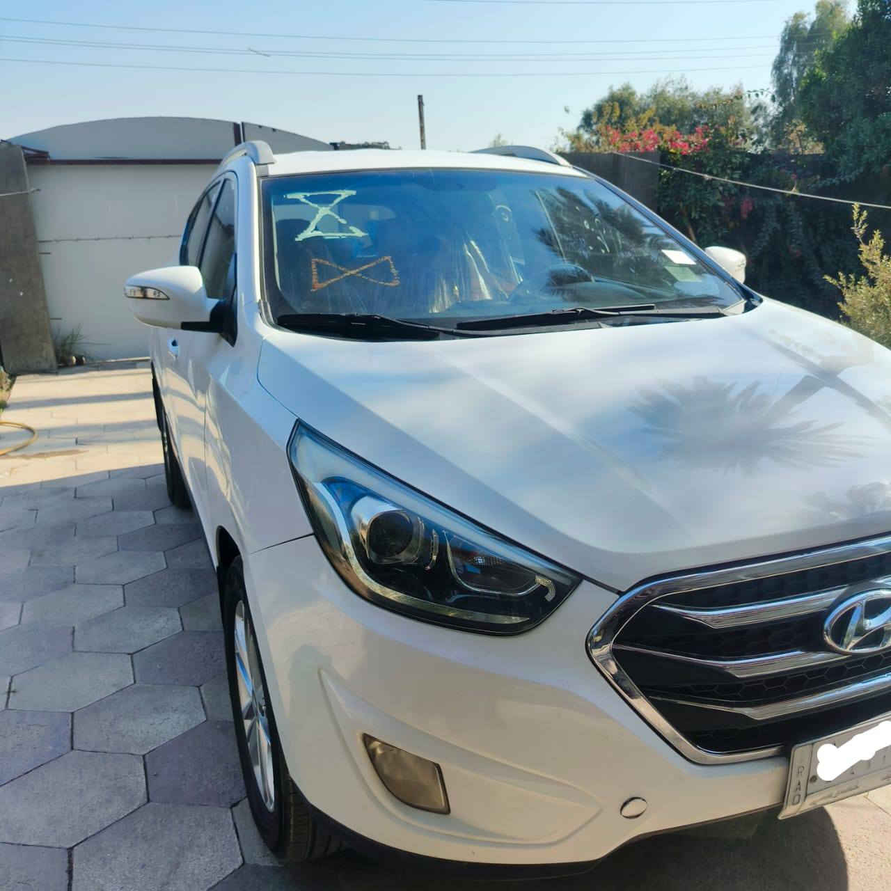 سلام عليكم ورحمة الله وبركاته اخوان توكسان خليجي ٢٠١٥ بأسمي محرك مفتوح باقي السيارة مكفول عدى كارت بالبنيد أثر تكشير السعر ١٦٠ مع المجال رقم موبايل *********** رقم نجف
