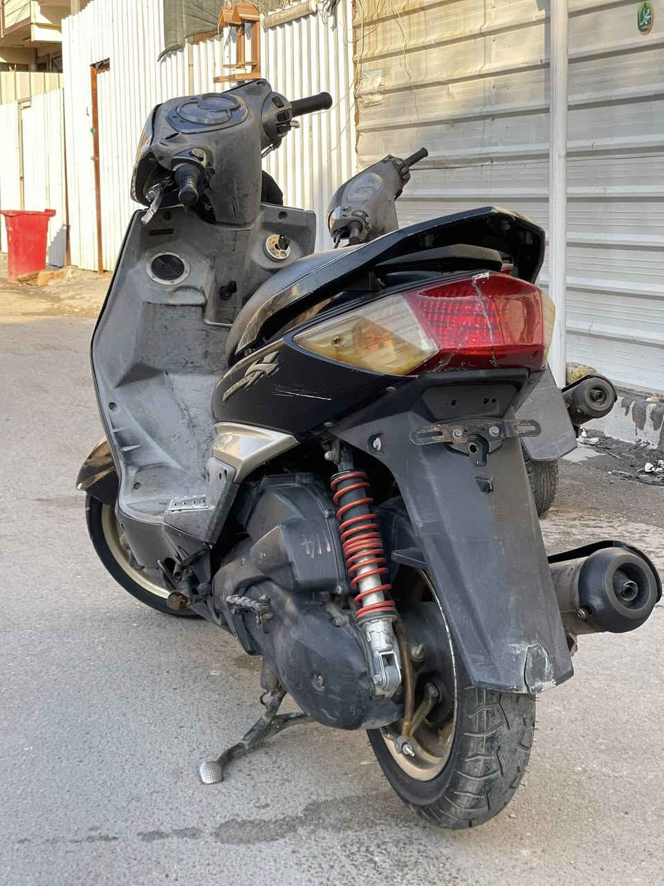 سكنس فحل كابريتر كولد رمبه دراجه نازله قبل ٥ايام مازده عسلي وياله ذهبي سمجه كفر ذهبي يدات بريك رياضي مال بره مو هنا كهربائيات كلها شغاله عالي ناصي دبل اشاره نكره سلف بكل وقت شلعه معدل خير من الله كلش حلوه كفرات ختم واحد ويه سوادات الملح دراجه رمبه رمبه!! سعرها 775وبيها مجال باقي تفاصيل اتصل وتدلل مكاني بغداد الاعضميه رقمي***********
