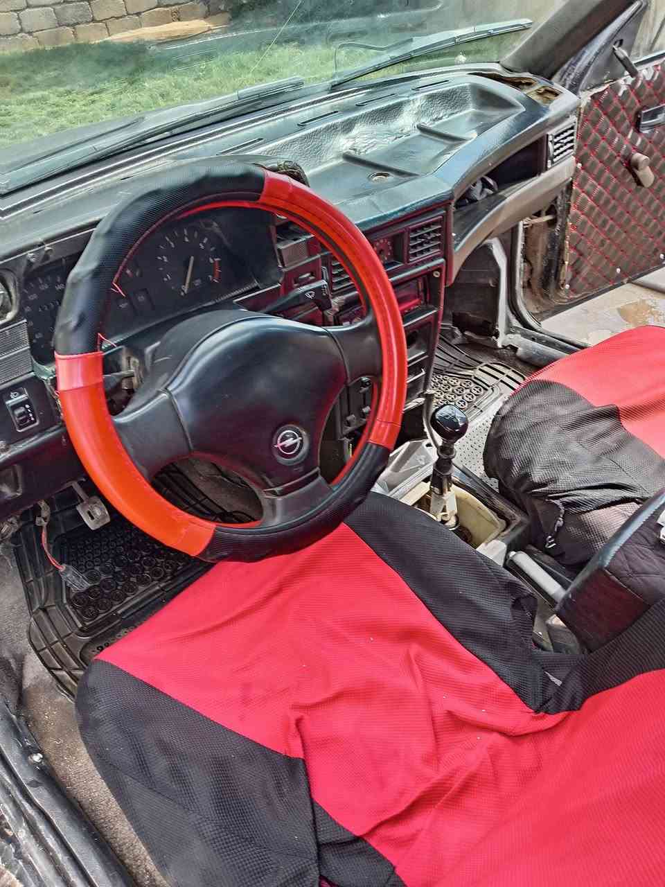 كاديت 91 هزه جديده صار اسبوع محرك بدايت صرف سنويه 2030سرط التحويل سعر 20 وبيها مجال ،،اتصل ***********
