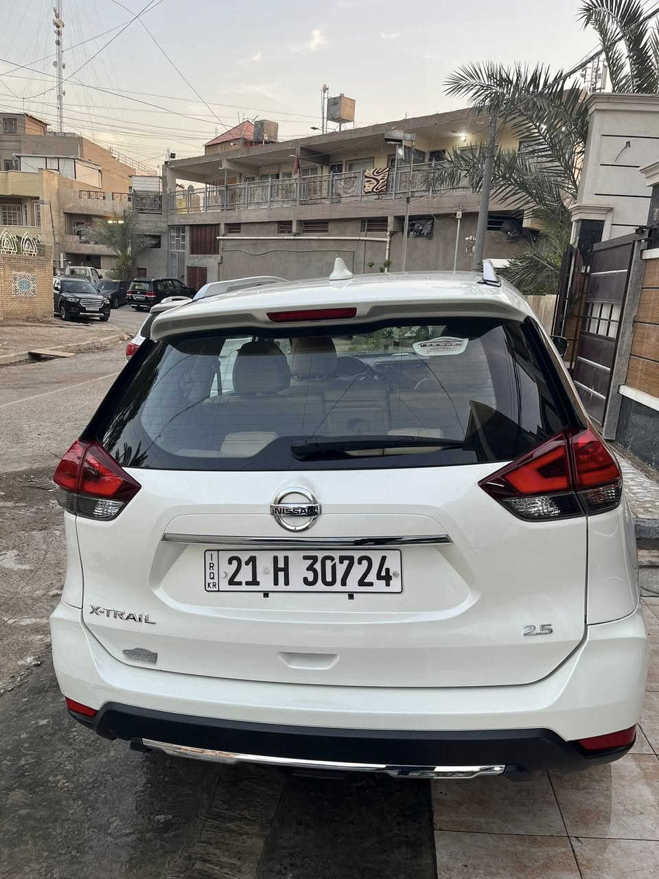 السلام عليكم للبيع نيسان  اكسترا نيل السياره خليجي بدون صبغ بدون حادث على وضع الشركه مديل 2022 جاهزه ٲٲيٍُــٌٍـ🍃🌸ُـًٍَِـٌٍـيي ۦ✿⇣ نقص مابيها السياره جديده مشاء الله  سبعه راكب كراسي جلد 4 كامرات عداد المسافه 28000الف العنوان بغداد 
السعر المطلوب 230 او بيها مجال  مال بيت السياره على ايدينه من الشركه لليوم. الاستفسار على الرقم  ***********
