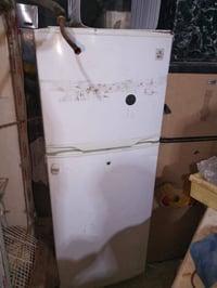 ثلاجه للبيع تبريده غاز سعر 100بيه مجال 07878880415