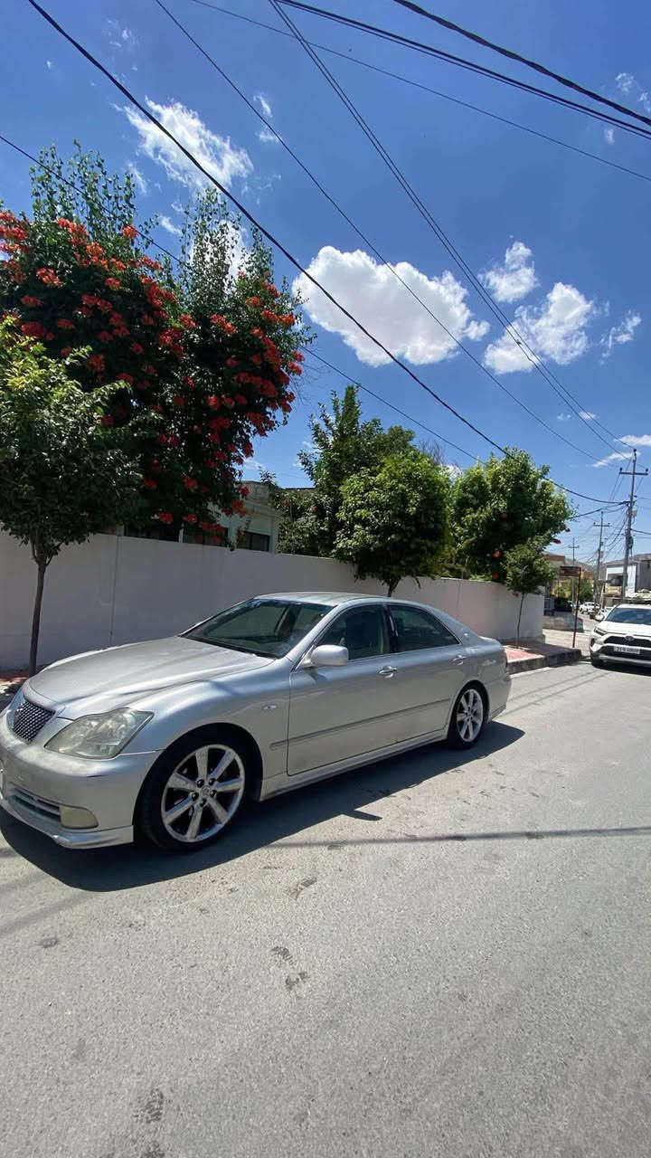 شاهینە ٢٠٠٥ بچوک بە بچوک سەیارەکە وەکو بۆیاج نیتی تەنیا سەیارەکە مووسە بەس شوێن مووسەکانی بۆیاخە گێرو مەکینەبو تەبرید و توندوتۆلی بە شەرت هەمووی مەزبووتە مەسرەفی تێدانیە سەیارەکە هی مالەوەیە مواسەفات ٣ دوگمەی شاشە گەورە سەیارەکە لە سۆرانە نرخی ٥٤ مەعامەلە ئەوەش رەقەم *********** سوران, أربيل
