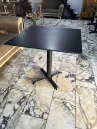 للبيع • عدد ٣ • طاولات