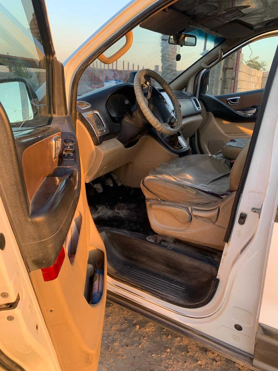 السلام عليكم 
ستاركس للبيع 
رقم كربلاء 
موديل 2014
كير عادي مفتوح 
رقم الهاتف ***********
