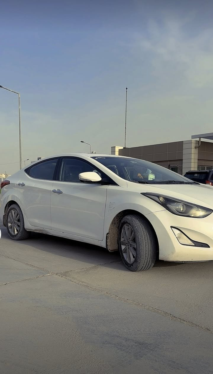 النترا 2016 خليجي فول عدا البصمة ماشية 207 السعر 126 وبيها مجال بسيط  ***********
