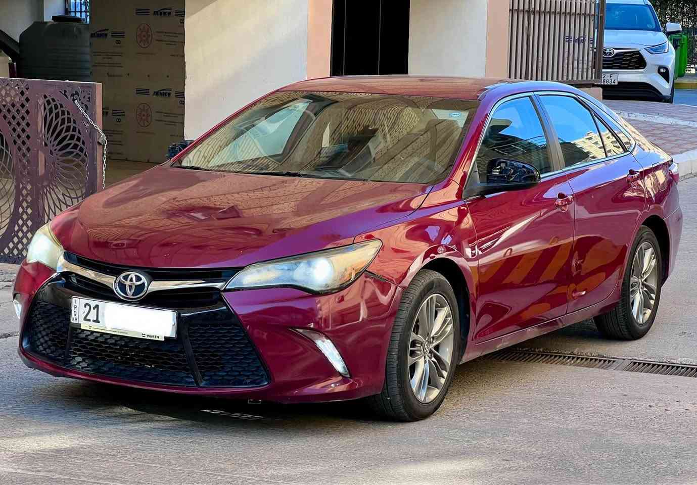 السلام عليكم 
السعر 135 ورقه
***********
للبيع كامري موديل 2017 مواصفات SE
ماشيه 164 الف 
وارد امريكي حادثه جانبي سطحي 3 قطع منزل صور الحادث ايرباك برده فقط  ابيع 4 قطع صبغ 
محرك 4 سلندر 2500
كير ومحرك مكفوله تخم تاير باتري السياره جاهزه بدون نقص مواصفات ويل كب كشنات جلد ومخمل كهربائي تحكم ستيرن كامل شفتات ستيرن مثبت سرعه كاميرا وشاشه 
رايده ب135
رقم سلمانيه جديد وهزه جديده تحويل مباشر مكانه 
اليرموك 4شوارع 
*********** بغداد, العراق
