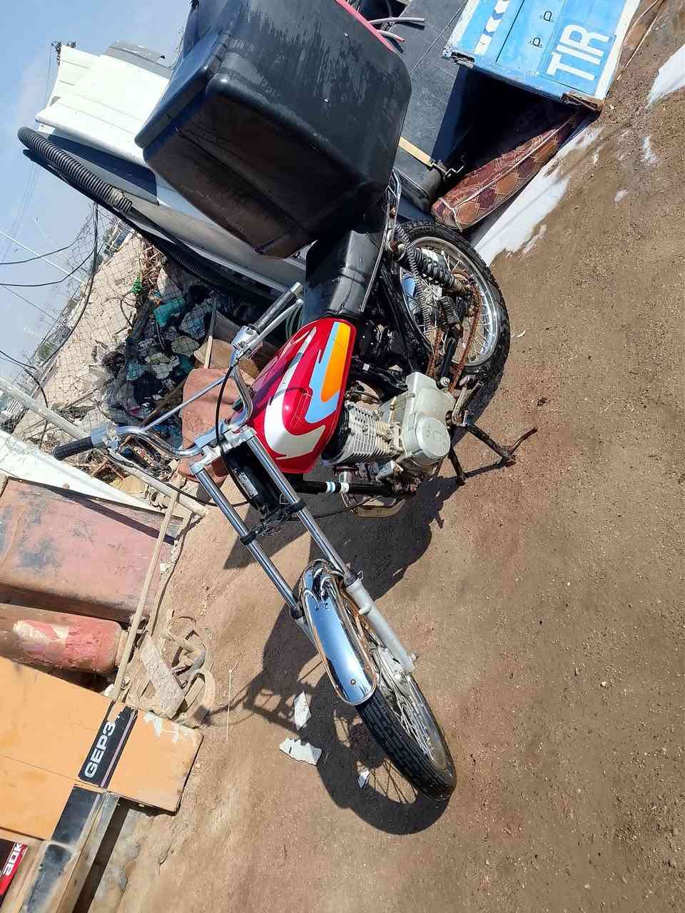 ايران نظيفه ما مفتوحه كفاله عامه بس ادوات اتحمل بس البوقه نظيفه البصره الزبير ***********
