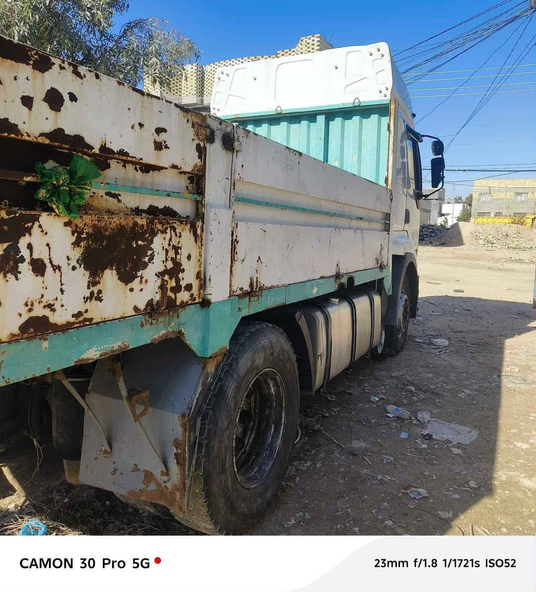 السلام عليكم 
رينو. 2005 راس تريله مربوطه جوانب متحركه كفاله عامه كير ومحركه وشاصي  
رقم أربيل 
غير متواجد ع فيس بك 
*********** اتصال 📞 
سعر 65 ورقه
