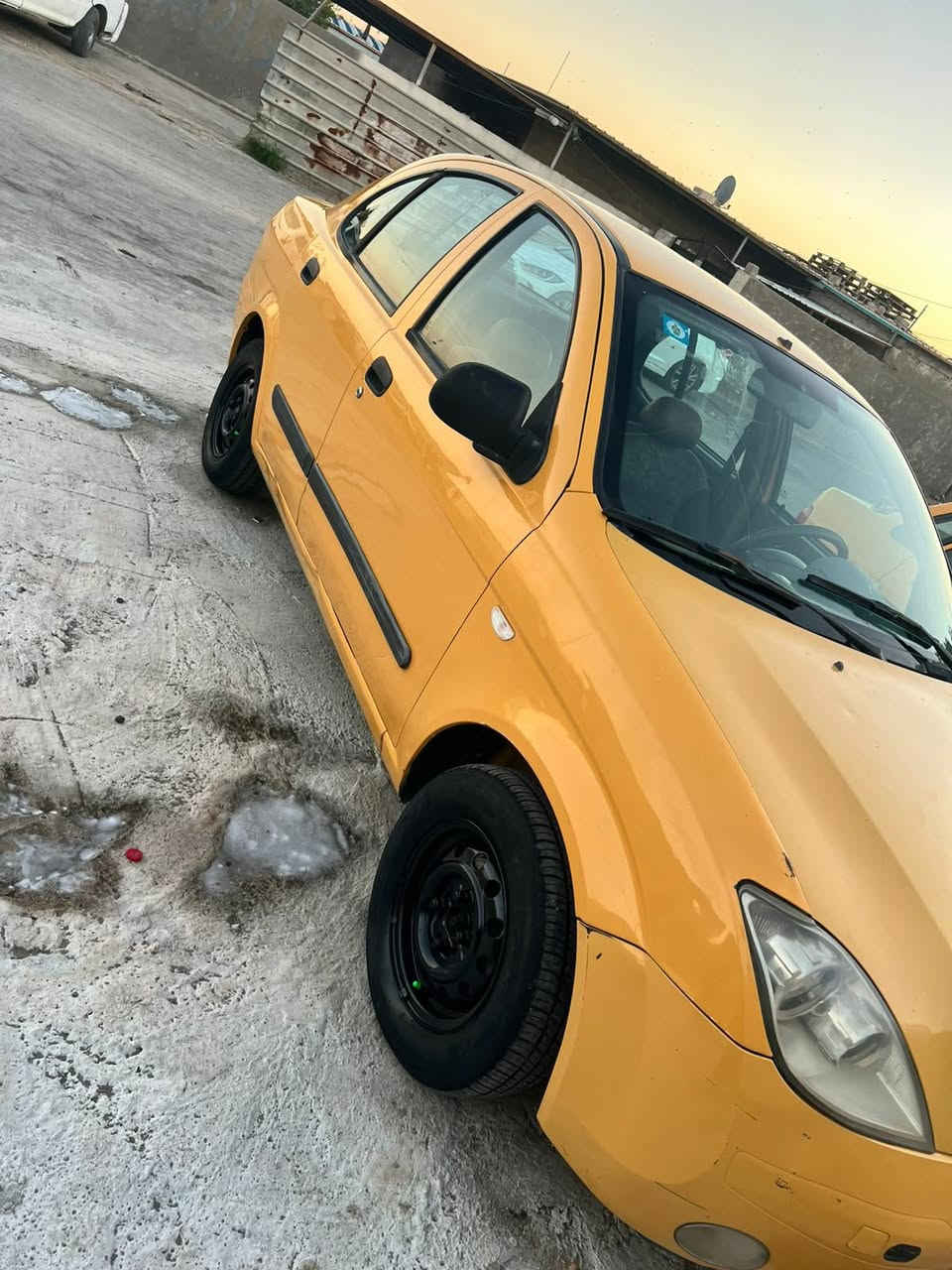 السلام وعليكم شباب طيبه موديل 2016كير مكينه تبريد مكفولات تخم تاير جديد صدر امامي خلفي جديد رقم نكليزي الجديد وسنويه جديده هيه مصفره كلهن جدد ارقام وسنويه وهيه ورقم بغداد بسمي تحويل ثاني يوم سياره كفاله عامه ما عدا البنيد بي صبغ اثر جراد فقط مكاني بغداد مرور التاجي سعر 38 وبيه مجال ورقه فقطط ***********
