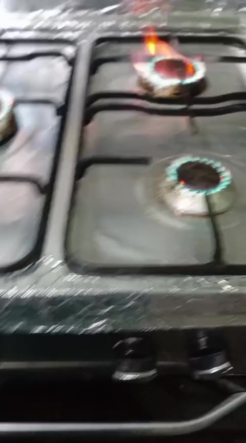 السلام عليكم ورحمة الله وبركاتة طباخ خمس عيون نضيف مثل مموضح بالتصوير بس لفرن غير شغال عاطل سعره ميه وبي مجال قليل


**إذا كنت صاحب هذا الإعلان وتريد حذفه لأي سبب، رجاءا أرسل رسالة إلى الدعم الفني**