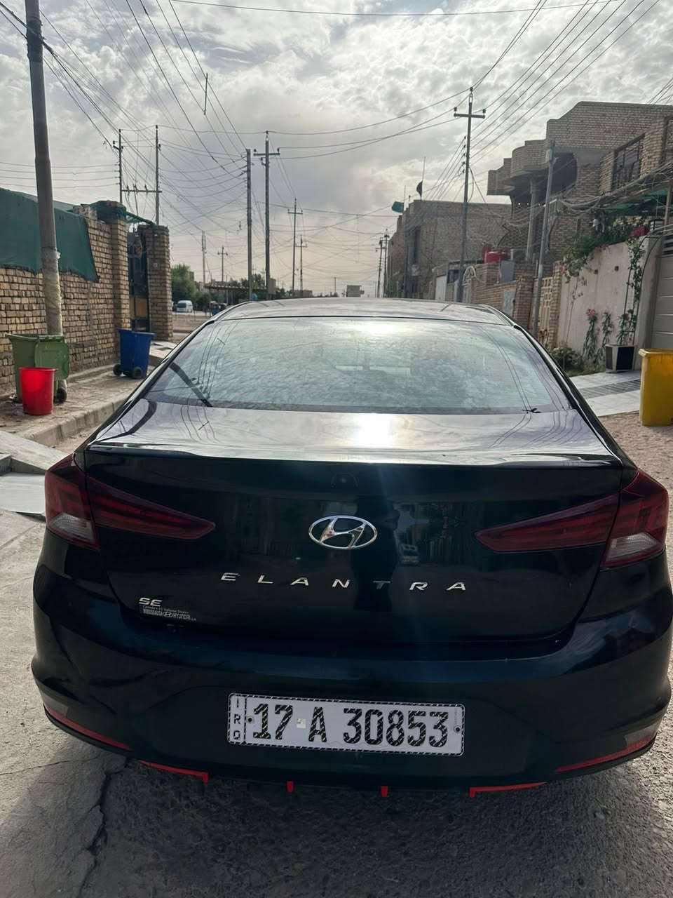 السلام عليكم الانترا موديل 2020 حادثه جاملغ وبنيد دوسات معمره جاهزه ونضيفه باسمي محرك 1.8السعر 120وبيه مجال رقمي ***********
