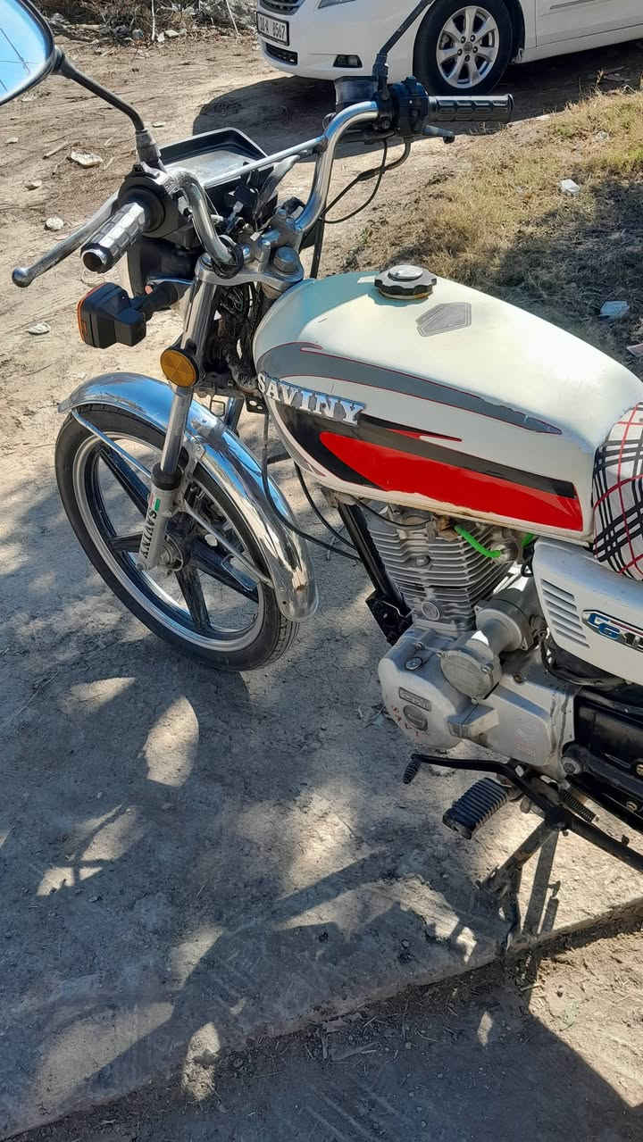 السلام عليكم
دراجه سيفان موديل 2020 اوراق اصولي جاهز للترقيم  دراجه شغاله سلف هندر كهربأئيات كله شغال اشاير لايت بك لايت دراجه نضيفه مال جناي عله ايدي واحله من الصور مكينه شلعه معدل نعومه مفتوحه ولفات فقط  مكان محاويل ناحيه الامام سعر 450 وبيهة مجال ***********
