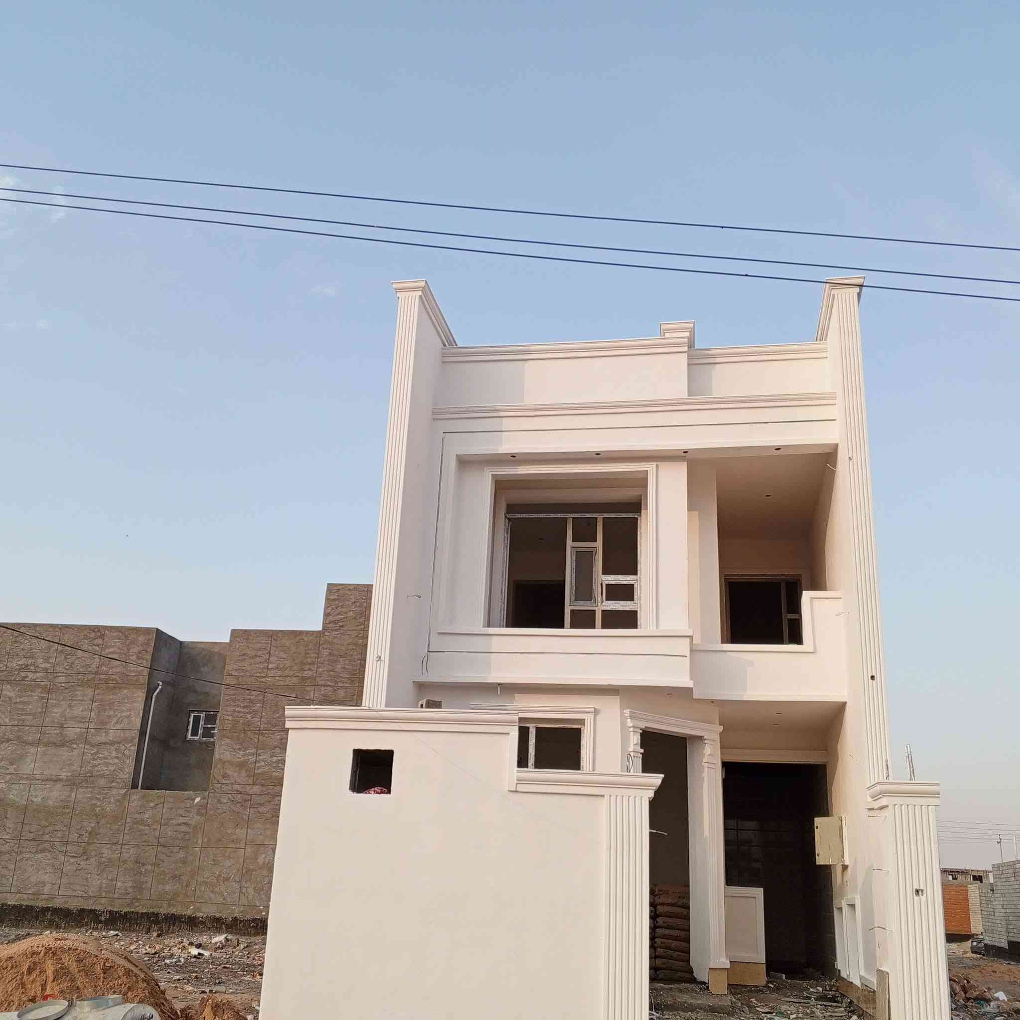 من رخصه الادمن خلفات جص وبورك ولبخ واجهيات 
شقل قطعي وعل متر الرقم )(/

***********
