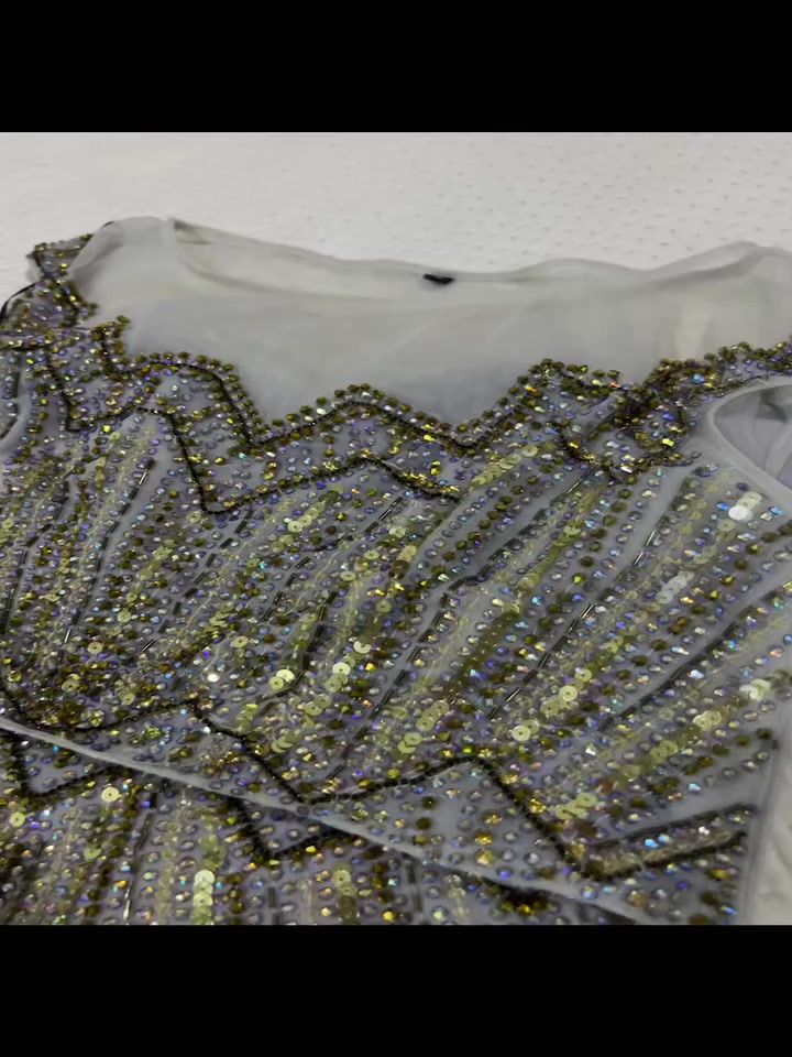 فستان فخم مميز قطعه غير متكرره شغل يدوي ثقيل
القياس 40-42
متوفر توصيل جميع المحافظات


**إذا كنت صاحب هذا الإعلان وتريد حذفه لأي سبب، رجاءا أرسل رسالة إلى الدعم الفني**