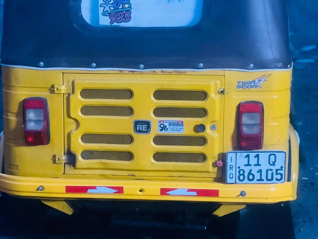 سلام عليكم تكتك للبيع موديل 19شهر 9خير من الله سعره6100 وبيه مجال رقم وسنويه ***********
