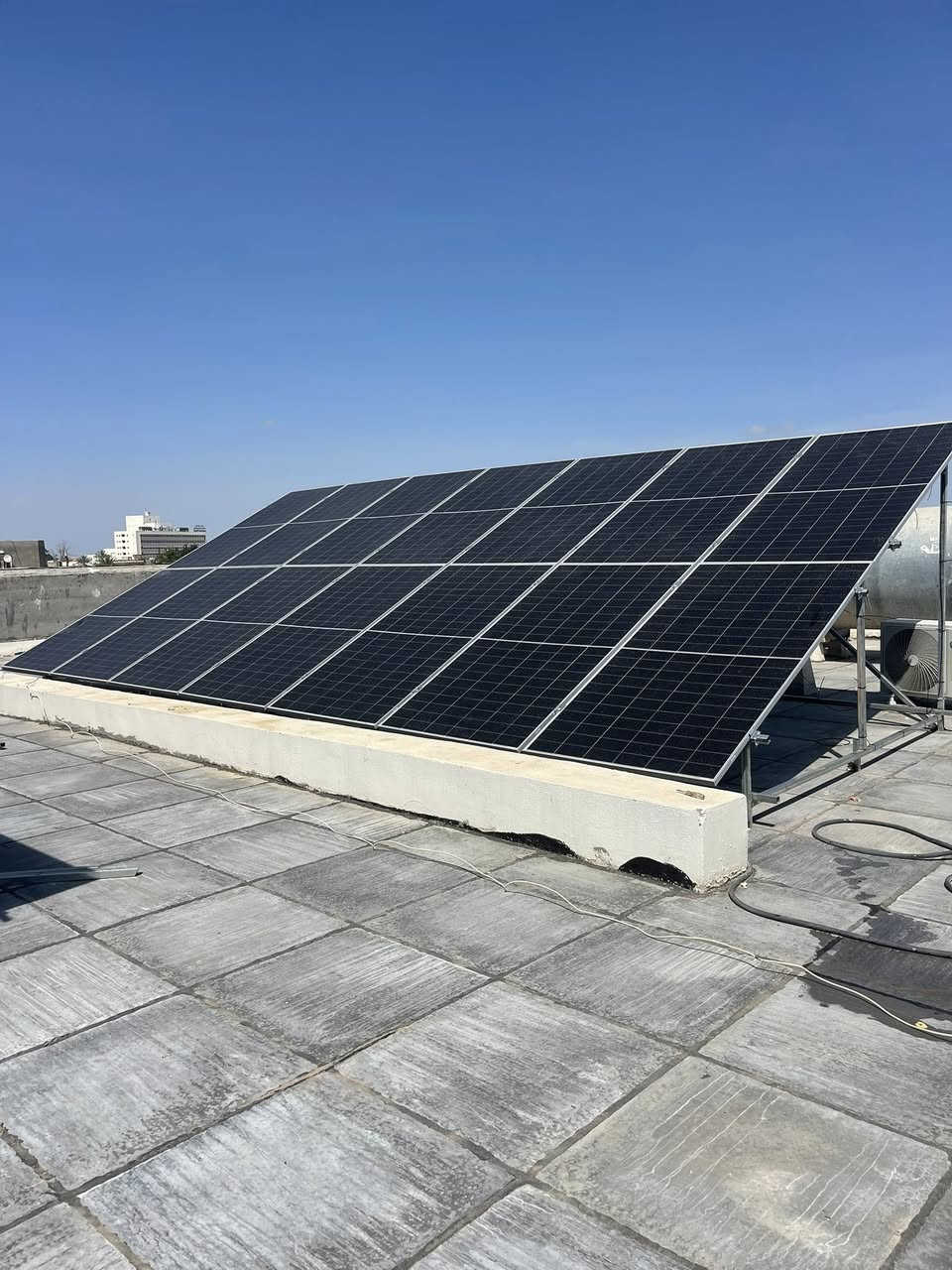 ☀️ إعلان منظومات طاقة شمسية 🔋

هل تعاني من انقطاع الكهرباء؟
الحل بين يديك مع أحدث منظومات الطاقة الشمسية ⚡

🔹 تركيب منظومات متكاملة (إنفرتر + بطاريات + ألواح)
🔹 بطاريات ليثيوم عالية الجودة (عمر طويل وأداء قوي)
🔹 إنفرترات حديثة بقدرة تصل إلى 8 كيلو وأكثر
🔹 تشغيل منازل، محلات، ومزارع بكفاءة عالية
🔹 توفير كبير في فاتورة الكهرباء 💰
🔹 ضمان + خدمة تركيب وصيانة

⸻

🔋 عروض خاصة:
 • أنظمة تبدأ من أحمال صغيرة حتى تشغيل منزل كامل
 • إمكانية التوسعة مستقبلاً
 • استشارة مجانية لتحديد النظام المناسب لك

⸻

📞 للتواصل والاستفسار:
7823253440


**إذا كنت صاحب هذا الإعلان وتريد حذفه لأي سبب، رجاءا أرسل رسالة إلى الدعم الفني**