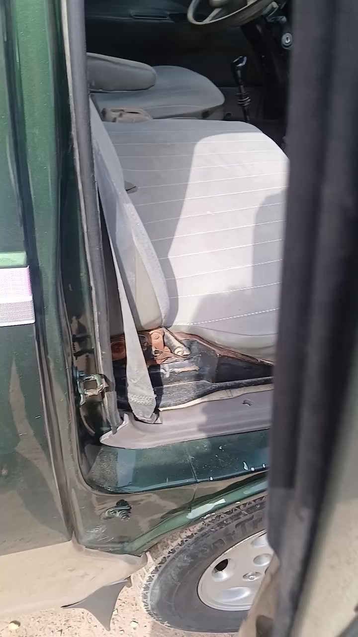 سلام عليكم بريجو البيع مديل 1998 سياره جاهزن من كلشي مكينه وكير وكسن وشواصي كفاله سعر 70  سياره مصبوقه جمالي تخم تايرات جديد كهربايات كله شغاله من البجم الجنطه كله شغاله سياره من ايدك الشارع خط وبحث صفره ونطيك ياه قرامات شيطلع عليه عليه سياره مصفره تصير من قسمته ريد تحويل كون ثاني يوم تحواله


**إذا كنت صاحب هذا الإعلان وتريد حذفه لأي سبب، رجاءا أرسل رسالة إلى الدعم الفني**