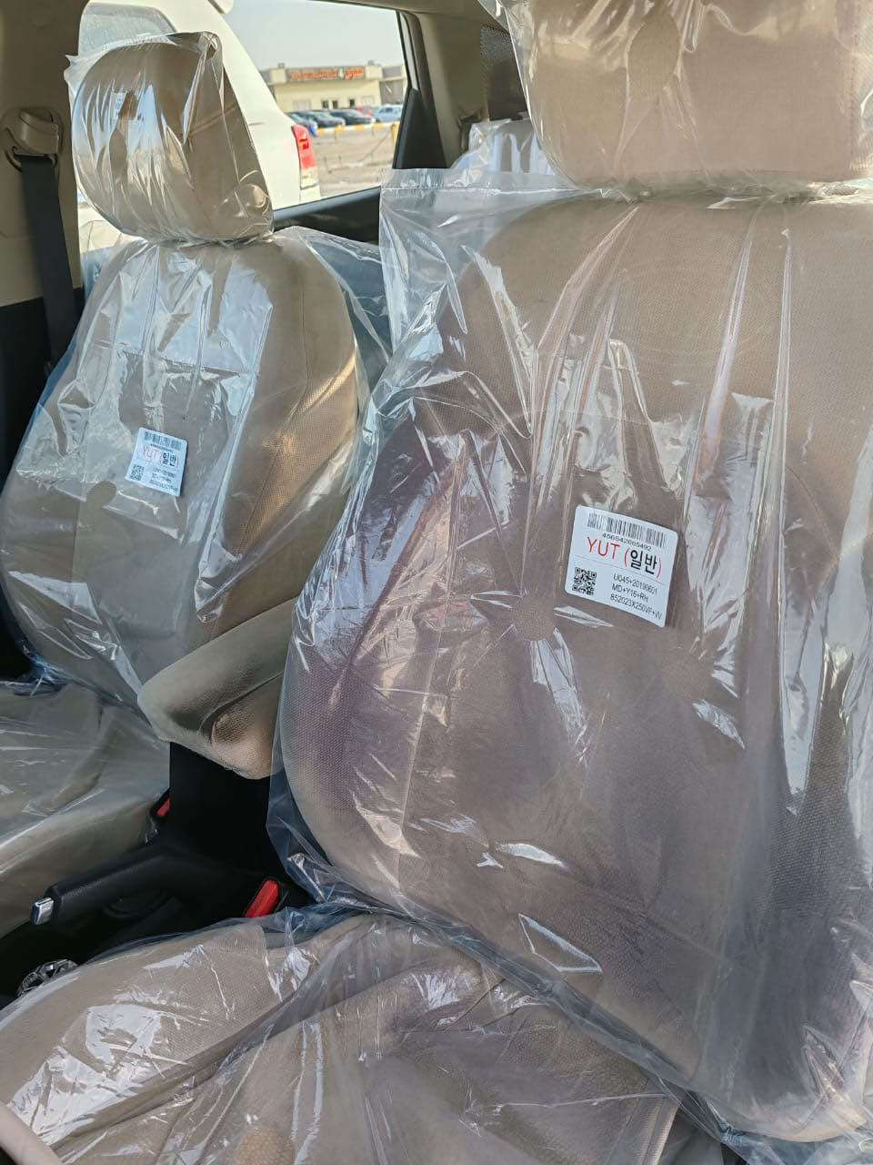 السلام عليكم 
كيا كارنز ٢٠١٦ خليجي 
٧ راكب 
ماشيه ٨٠ 
تبريد قطعتين 
السياره كفاله عامه ماعدا شخوط فقط 
باسمي تريد وكاله تريد تحويل 
السعر ١٦٥ وبي مجال 
البصره 
*********** البصرة, العراق
