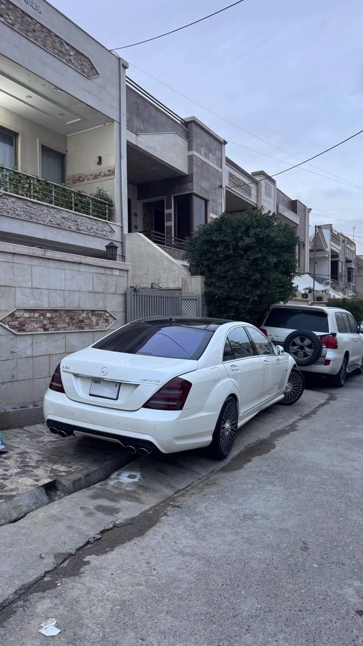 فرۆشتنی خێڕا 
مێرسیدز بێنز ئێس کلاس بیلاد ٦٣ ئای ئێم جی 
سەیارەکە دوبەیە ساخە و پێش و پشتی کەپسە  هەمو شتی مەزبووتە  مواسەفات VIP فول *********** أربيل, العراق
