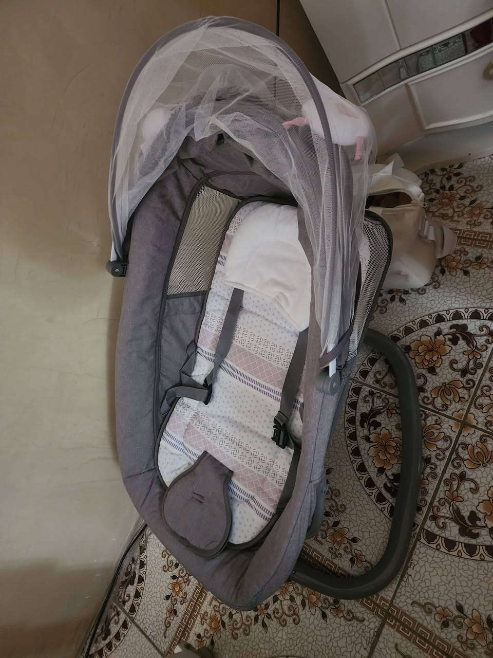 كرسي هزاز كهربائي مستعمل شي قليل كلش اخو الجديد بي بلوتوث يشغل قران واغاني السعر ٦٠ الف مكاني الحريه بغداد


**إذا كنت صاحب هذا الإعلان وتريد حذفه لأي سبب، رجاءا أرسل رسالة إلى الدعم الفني**