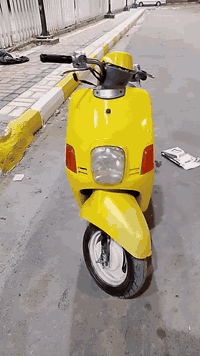 السلام عليكم...  دراجة بوليس نضيفة مفتوحة بوشة 55 شغال سلف هندر هورن بكلايت كلة شغال ونضيف مكاني ناصرية الشموخ السعر (500)وبيهة مجال ***********
