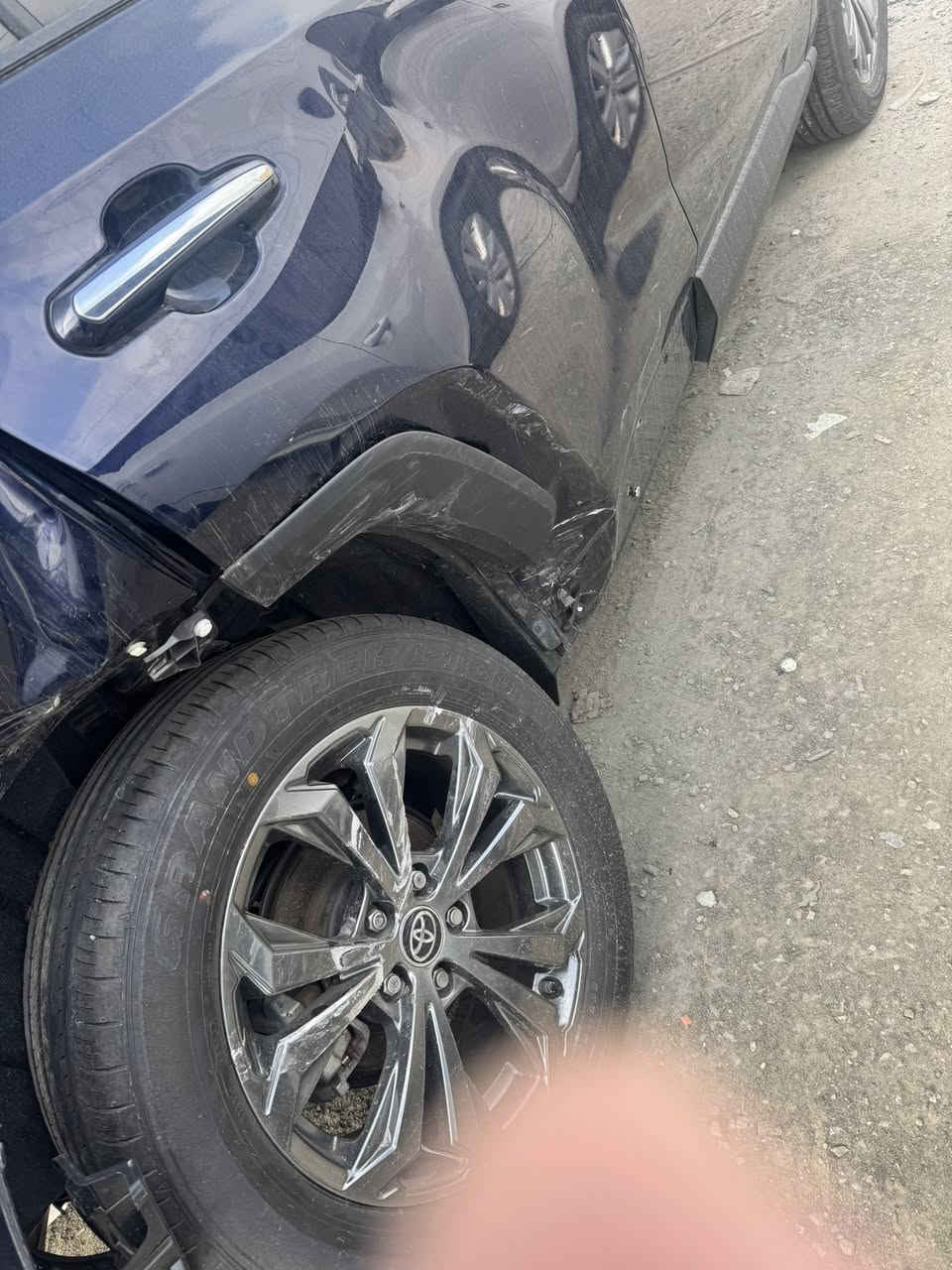 ‏سلام عليكم
‏تويوتا rav4راف فور هايبرد2024 أعلى فئة بال  راف فور وارد كوريا
‏السيارة موجودة في ميناء أم قصر درهم شهداء أو حرة

‏فول مواصفات ‫١/١
‏فتحة سقف
‏رادار أمامي
‏رادار خلفي
‏مراية داخلية كاميرا مثل الاكديلاك
‏حساسات 360
‏سيستم صوت jbl مع دمام خلفي
‏خمس كاميرات 360 درجة
‏شنط كهربائية
‏ مانع اصطدام
‏داتا شو
‏لايت LED
‏كشنات كهرباء جلد السائق والآخر
‏ كشنات تدفئة وتبريد
‏كشنات خزن معمري
‏هيتر ستيران
‏شاحن وايرلس
‏أربعة أنظمة قيادة
‏اوتو هولد
‏تبريد قطعتين
‏داخل جمالي
‏السيارة بدون إرباك
‏وحادث كما موضح في الصور
‏اللون أزرق
‏ملاحظة السيارة موجودة في ميناء أم قصر ممكن أن تدخل عن طريق كتاب الشهداء أو حرة السعر 230$للمعلومات الاتصال ***********
