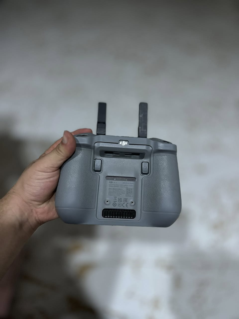 سلام عليكم جوستك DJI RC
.
يشتغل ويه:
* Mini 3 / Mini 3 Pro
* Air 2S
* Mavic 3
* ⁠Air3
* ⁠Air3s
* ⁠للبيع سعره 200$ وبيه مجال ♥️
موجود توصيل 🚚 
مكاني نجف الاشرف


**إذا كنت صاحب هذا الإعلان وتريد حذفه لأي سبب، رجاءا أرسل رسالة إلى الدعم الفني**