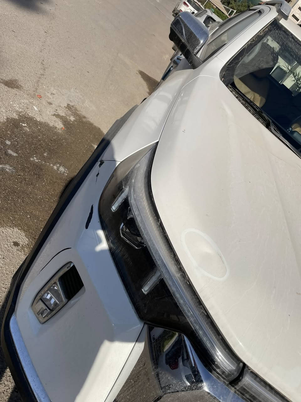 شانجان هانتر 2024 فوول مواصفات اعلە فئە مكفوله ماعدا طخه صغيره موضحة في الصور رقمها اربیل سنويه جديده بشرط تحویل  
سعر32 مليون دينار عراقي و بی مجال قلیل
***********
مکان السيارة بغداد زيونة
