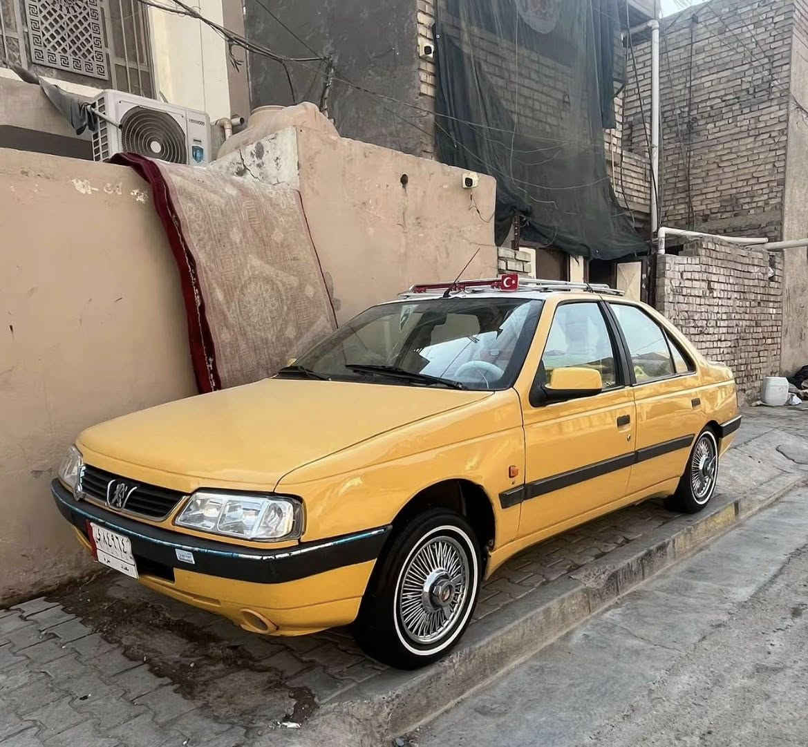 السلام عليكم بيجو لميس للبيع 2013 بيهه طخه بصيطه خشم الجاملع سايق وخشم البنيد غير هاي مكفوله السياره تخم تاير دوشمه جديد كهربائيات كلها شغاله مكينه فرنسي قطره بنص لا صرف و لا تبخير السياره خير من  الله 32 وبيهه مجال بسيط وكاله من الشرعي و8 اشهر تحويل ***********
