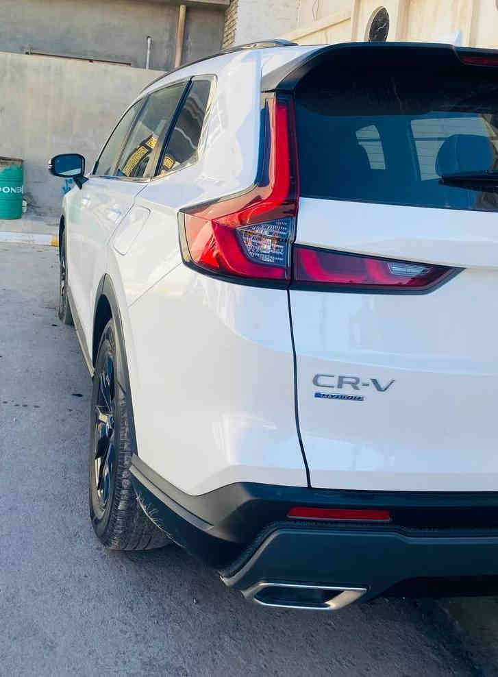 السلام عليكم 
عشاق الياباني.
للبيع 
هوندا  C-R-V.
موديل. 2024
_سبورت ..هايبرد+بانزين.. كشن كهرباء .. فتحه .. بصمه .. رادارات مواصفات السبورت معروفه
محرك 2.0 هايبرد 
فئة SPORT
مواصفات
فتحة
بصمة
كشن كهرباء
زنون 
شاشة 
وبيها هواية مواصفات 
ماشية. 19 كم
رقم بغداد مشروع وطني باسمي تحويل مباشر. 
حادثه موضح بالسونار صور السونار مرفقه
السعر. 21..$.وبيه مجال
مكان السياره فلوجه. 
***********
***********
***********
