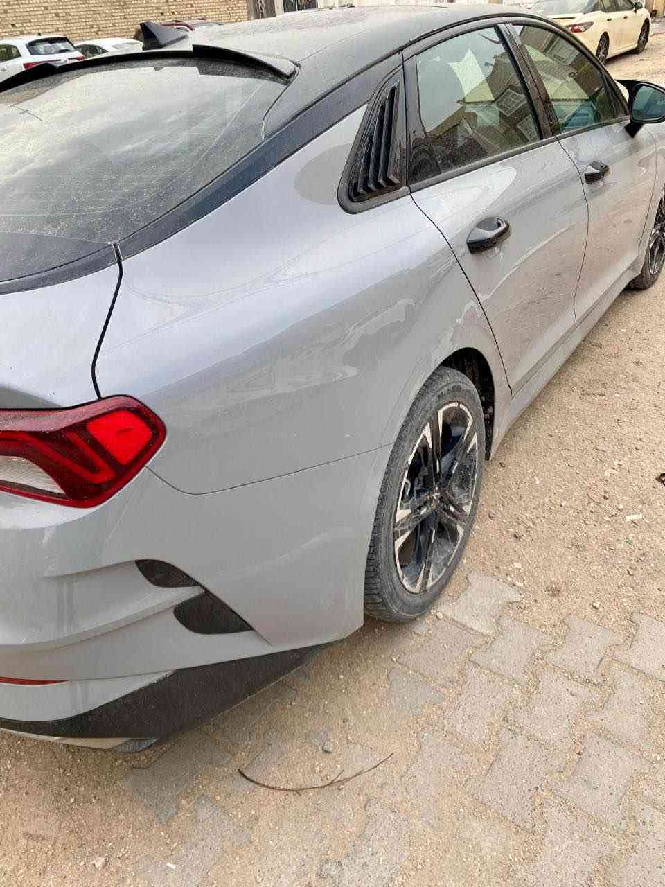 كي فايف موديل 22 بدون ايرباك بس هاي الباب السايق صبغ مكاني كربلاء بأسمي جاهزه مابيه اي نقص رقم اربيل اتريد وكاله اتريد تحويلاني حاضر  جتي لاين ماشيه 48 الف فقط 
بيع بدون  مراوس بيه مجال للشراي *********** كربلاء, العراق
