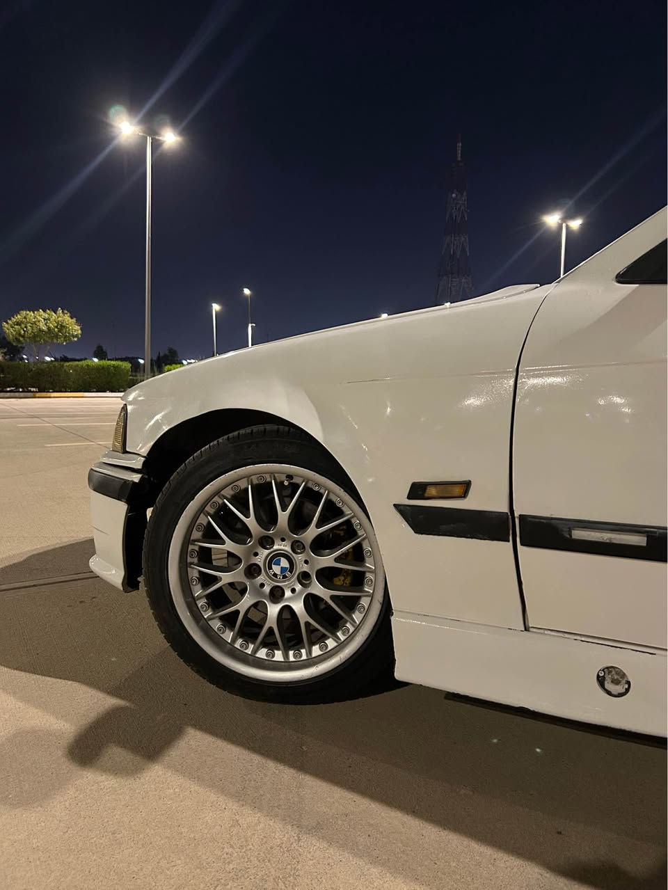 BMW e36 320i 1993
بلاد ٦ پستنە و مەکینە ٢٠ی دیجیتالە و بلادی تەبریدە 
سلاید و ئاوێنە کارەبایی و قفل مەرکەزی و سوکان پاوەر 
ناو سپی و رەساسی 
گێر و مەکینە بە شەرت 
وەکالەی بەناو خۆمانە 
سەنەوی ٢٠٢٠ بەسەر چووە 
٤٠٠ هەزار غەرامەی لەسەرە دوای مەعامەلە دەگەڕێندرێتەوە 
سعری ٤٧ و مەجال أربيل, العراق


**إذا كنت صاحب هذا الإعلان وتريد حذفه لأي سبب، رجاءا أرسل رسالة إلى الدعم الفني**