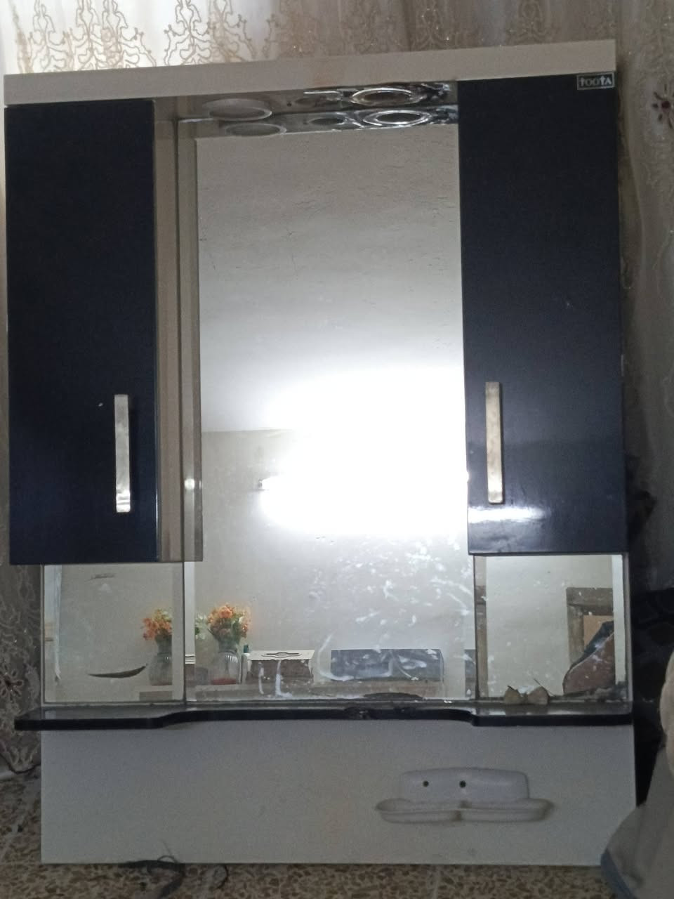 مغسل مع مرايه كامل مابي كسر بي اضرار بصيطه خشب  البيع سعر 40 بي مجال بصيط موصل جانب الايمن حي نابلس


**إذا كنت صاحب هذا الإعلان وتريد حذفه لأي سبب، رجاءا أرسل رسالة إلى الدعم الفني**