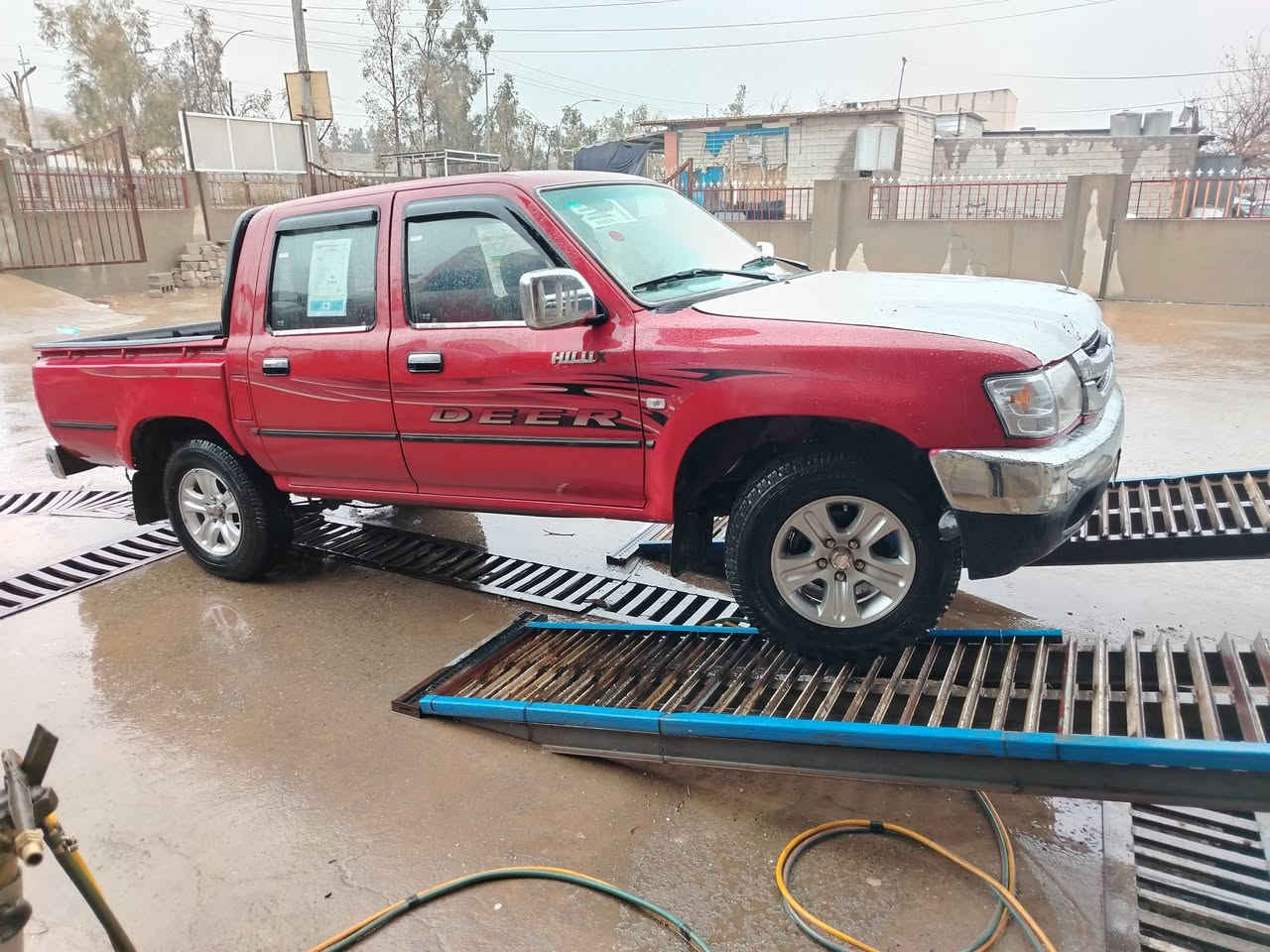 *********** /*********** بيكاب ده بل دير موديل 2006ئارم بلاستيك هه ولير به شه رت ارم اوليات كيشه مه دني به شه رته سبوغ بيلادي خويه تي يه يه ك بارجه به له يك سبوغ هيه ده عم ليدراو ي نيه خايس و رزيو ي نيه جوار تا يه نوى له زيره بيلاديه بو به ستراوه مه كينه به خاخ جام كاره بأي تاقم لايت وبه گلايت هردوو دعامي نوى بو به ستراوه هيج مه سروفيك نيه مال دوسته گيرو مه كينه ئه كسل ته بريد توندو تولى به شه رته
