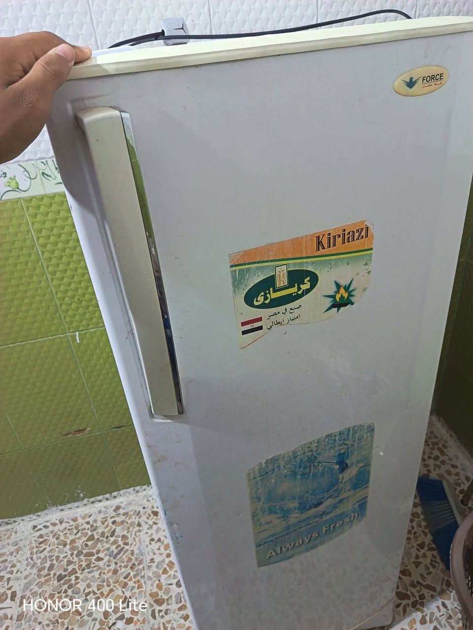سلام عليكم مجموعت غراض كلمن وسعره المكان نجف حي المرحلين هاذه الرقم ***********
