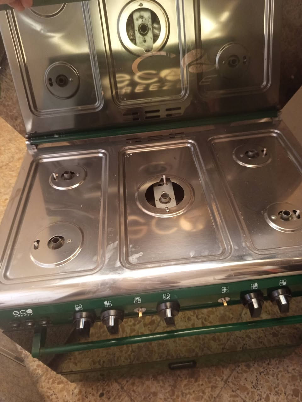 طباخ ايكو جديد ما مشتغل اقل لشهر بعده جديد كلشي بي شغال كامل عيونه وشغلاته كامله بعده كلش جديد سعر ٣٥٠ مكاني البياع 
***********
