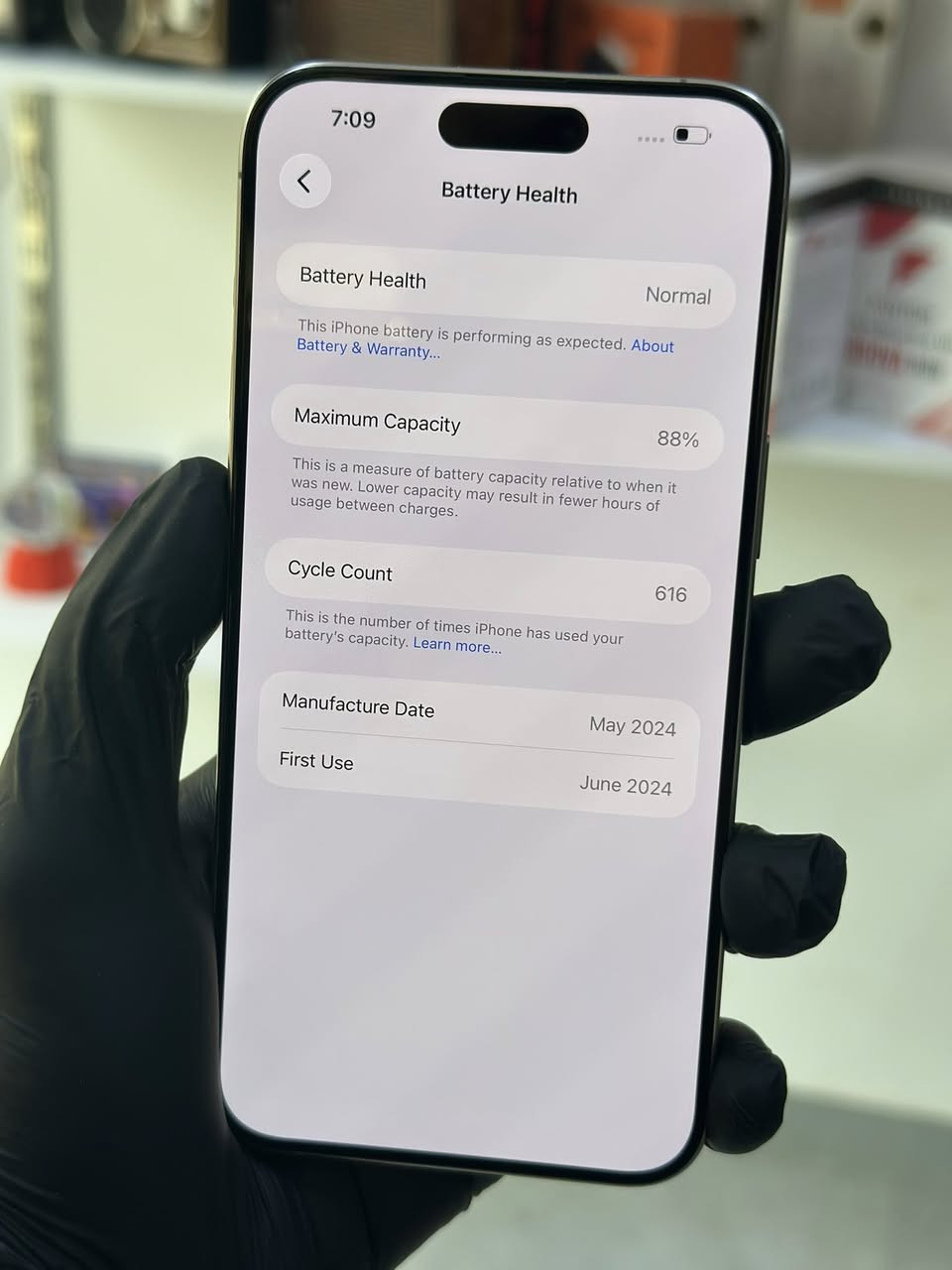 ايفون 15 pro max
اللون تيتانيوم 🩶
الذاكره : 256
بطاريه :88 / بلاديه 
جهاز نظافه 100%
زلغ واحد مابي اخو الجديد 
وتر بروف / بلحاسبه نورمال 
ضمان 5 ايام ⭕️
🛑🛑🛑
***********
***********
